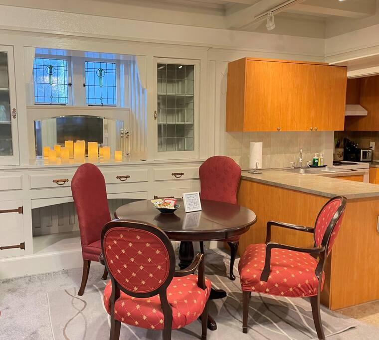 Parlor Suite In Heritage Manor, Fairfield, Near Dt Victoria Luaran gambar