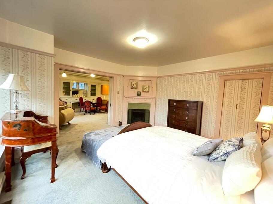 Parlor Suite In Heritage Manor, Fairfield, Near Dt Victoria Luaran gambar
